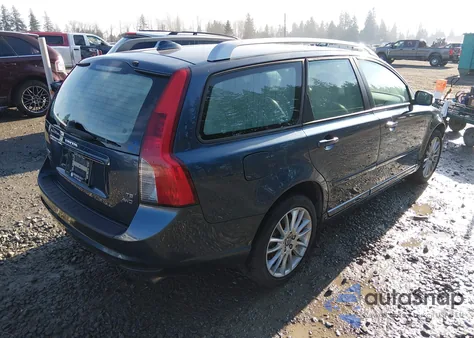 2008 Volvo V50 T5 z USA, uszkodzony, nr VIN YV1MJ672082410896